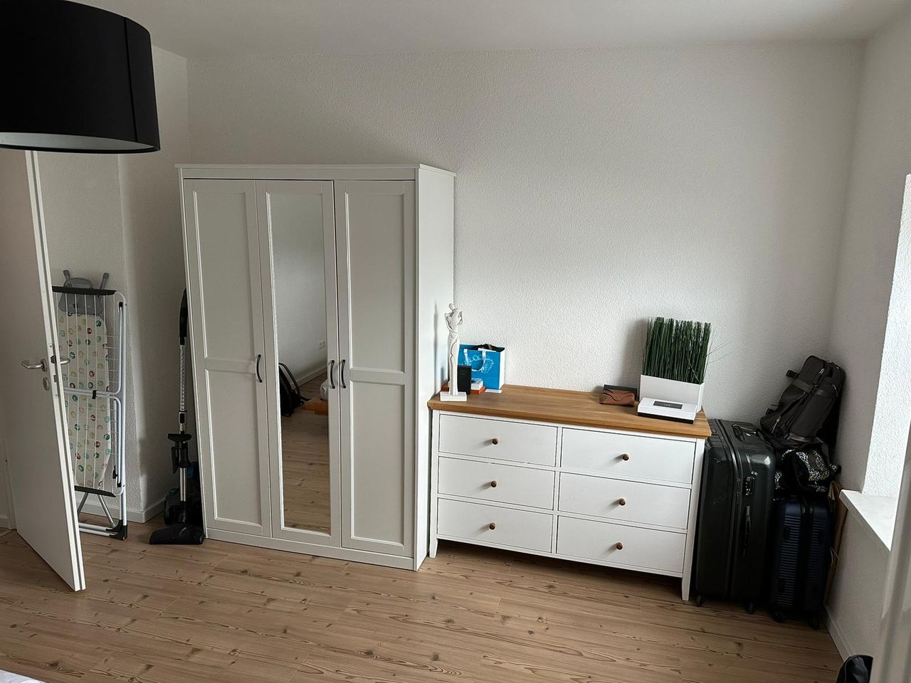 Furnished 2 room apartment in Ulm Söflingen. Property with janitor service and building service.