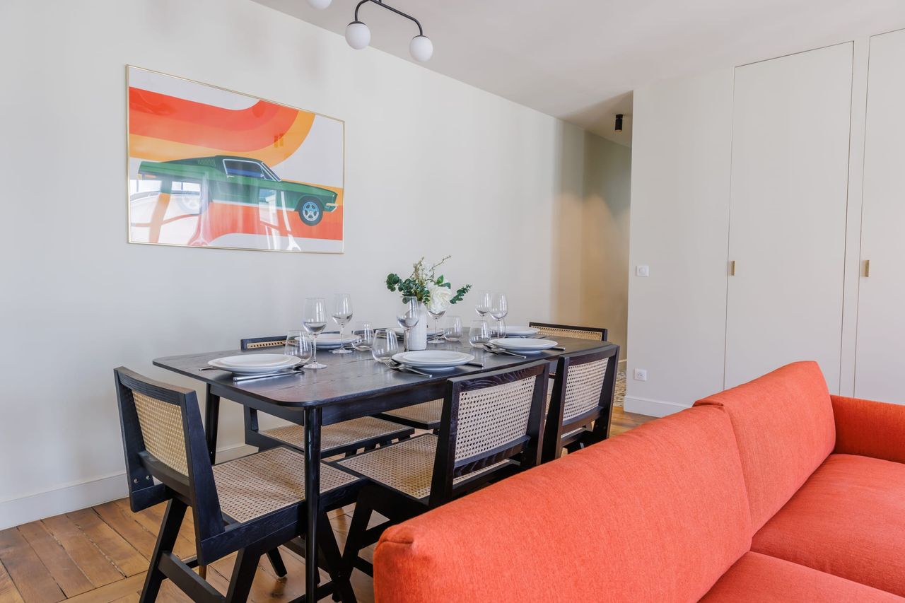 St Germain des Prés - Charming 58m² Apartment on the 5th Floor with Elevator