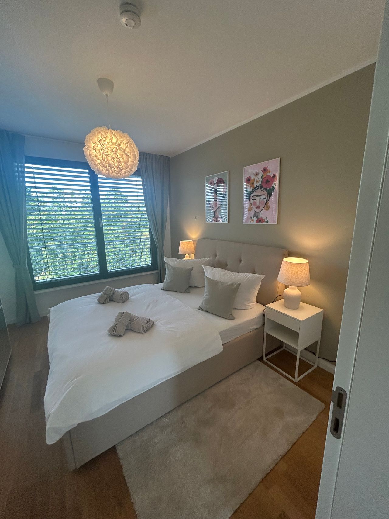 Exclusive Penthouse with Roof Terrace in Prime Berlin-Zehlendorf Location