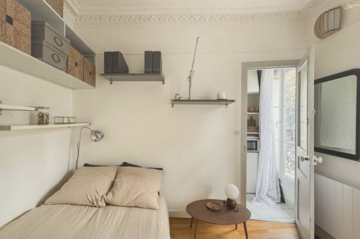 a charming studio located on the 1st floor of a beautiful Parisian building in the 14th arrondissement of Paris.