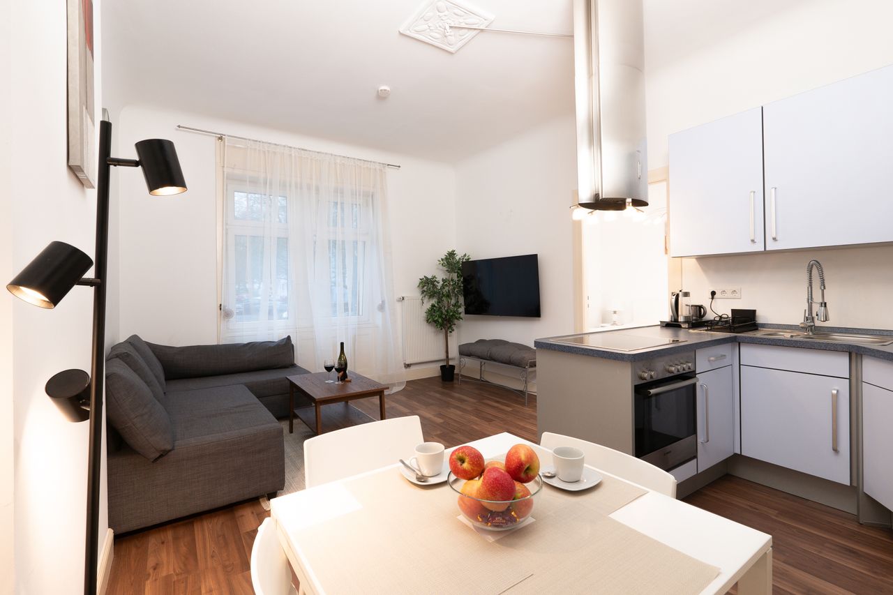 Modern 2-Room Apartment in Prime Location at Elsässer Platz, Wiesbaden