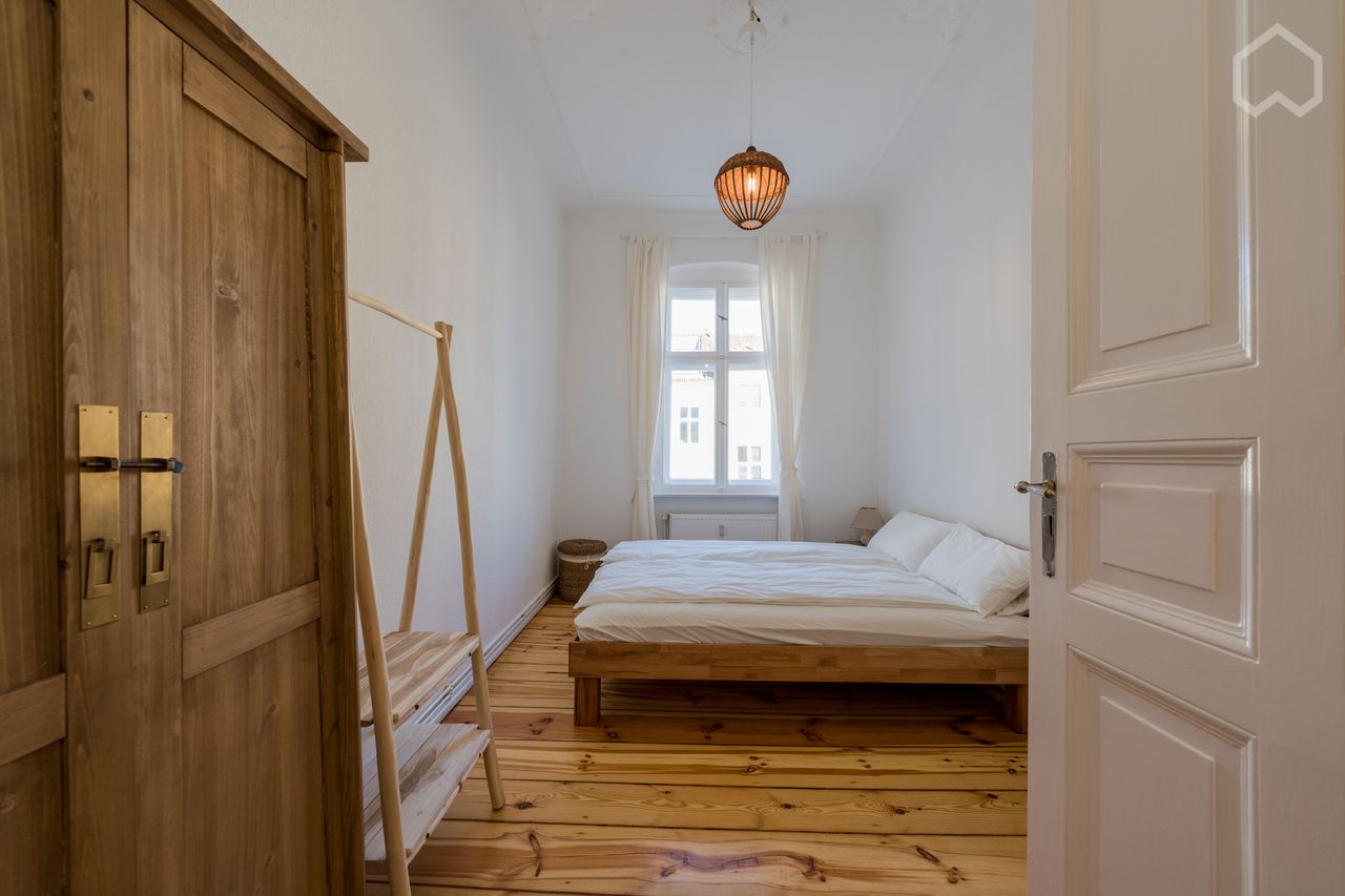 Charming cozy 2-bedroom apartment with balcony in Berlin Prenzlauer Berg