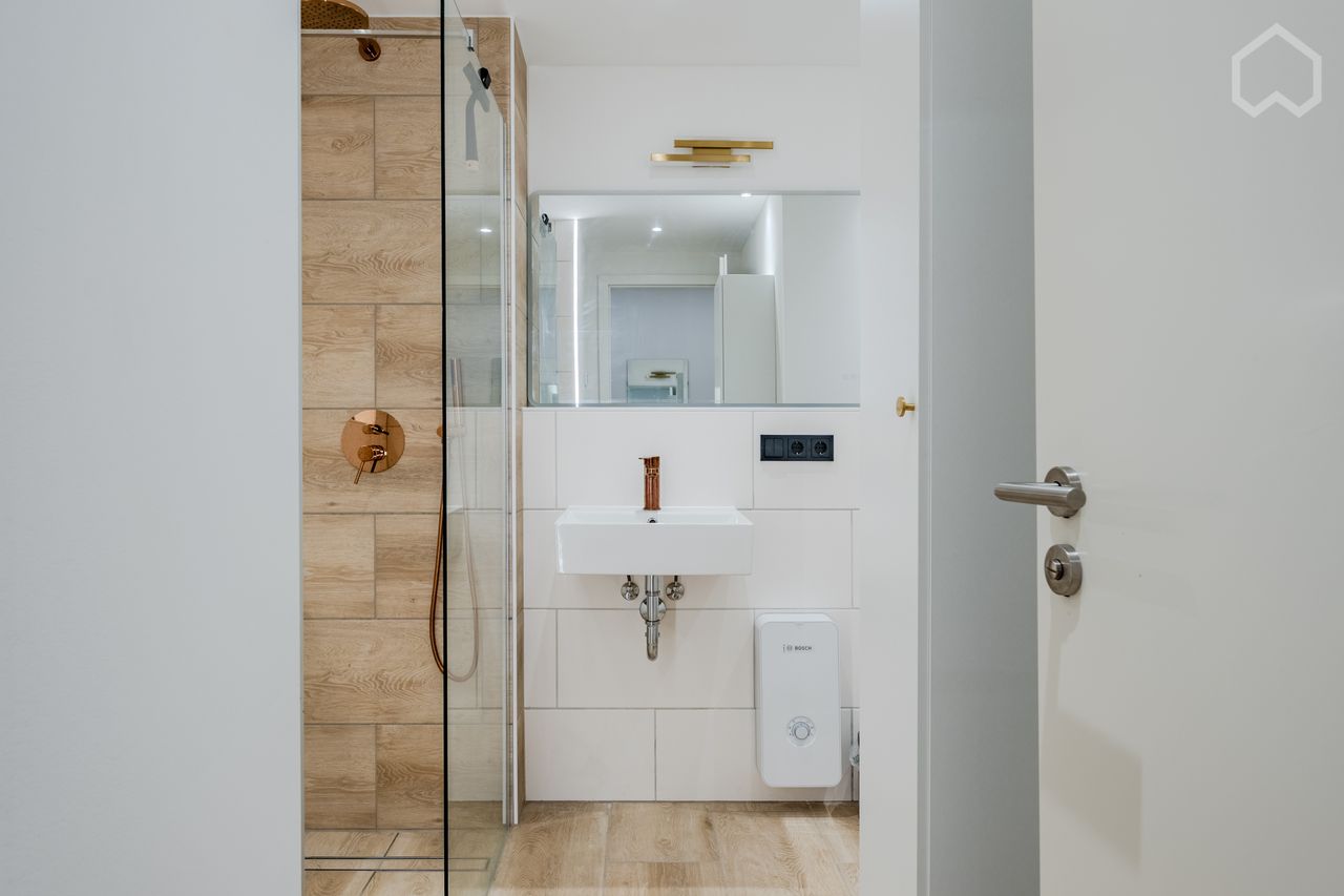 First Occupancy close to lake! 4-room flat, 2 balconies, Berlin-Schlachtensee