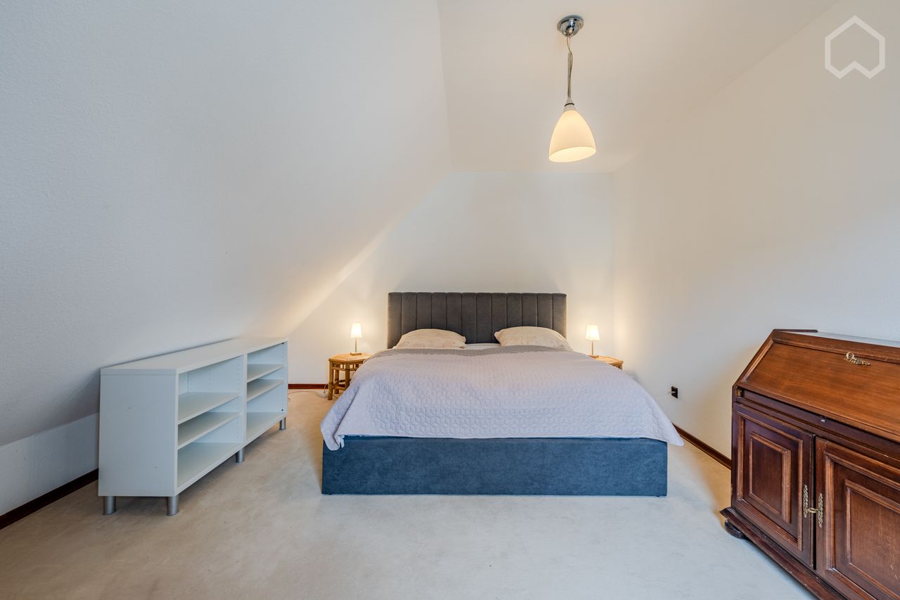 Comfortably furnished top floor in Berlin Heiligensee.