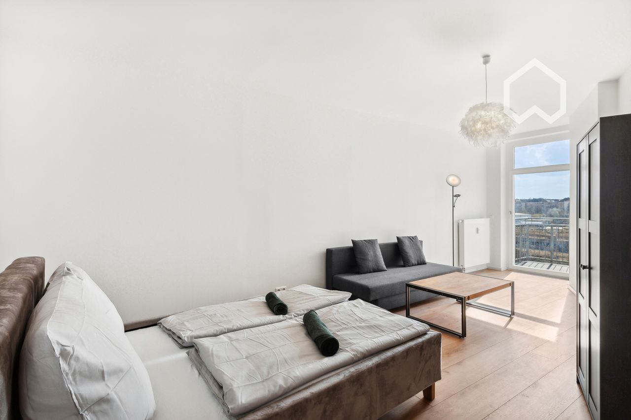 Modern Designer Loft with Spacious Dining Area – Ideal for Teams & Families