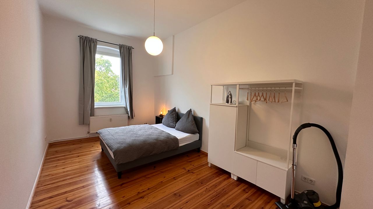 Fashionable, modern suite located in Lichtenberg