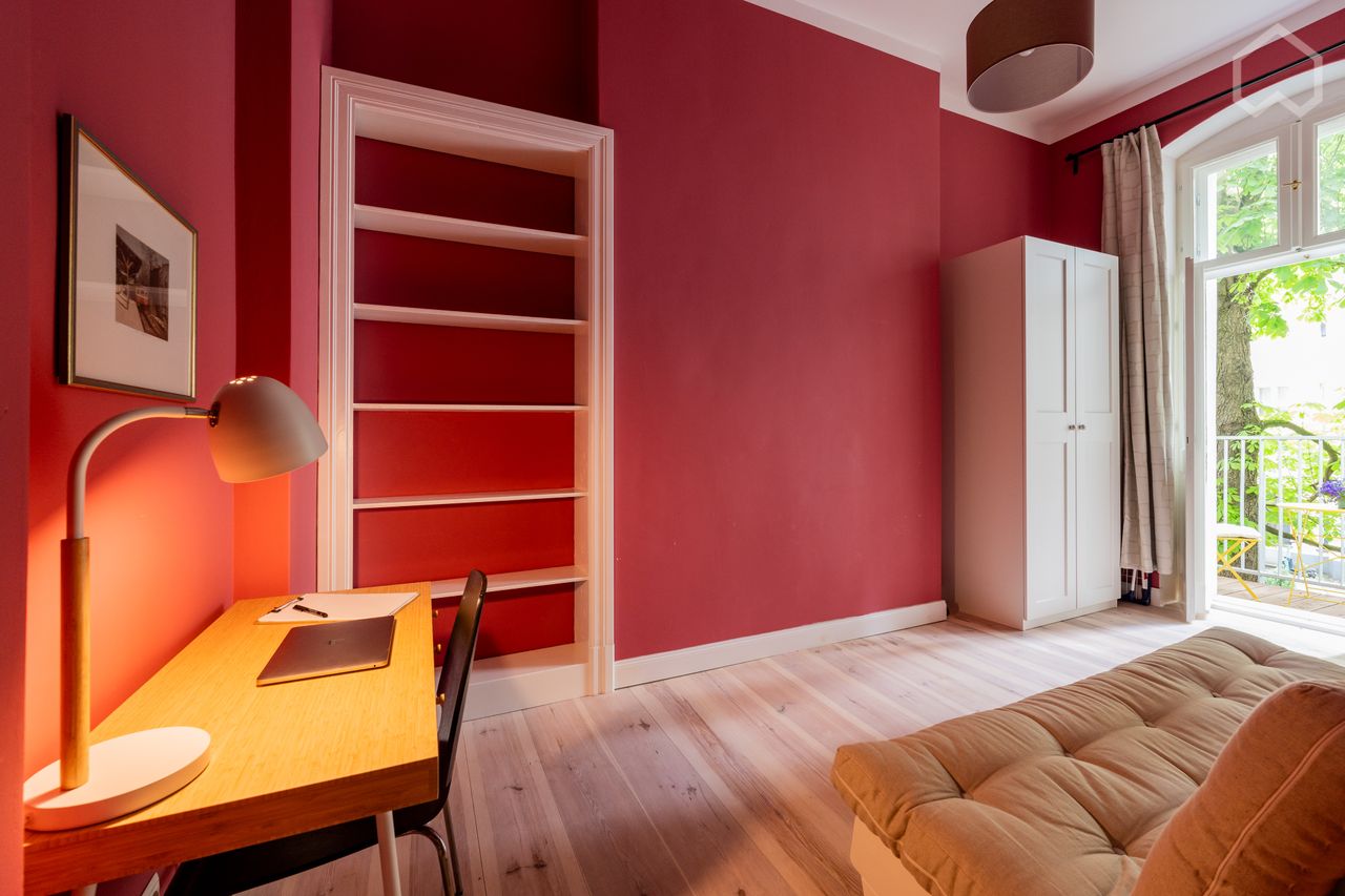 Incredible 3-room apartment in Friedrichshain