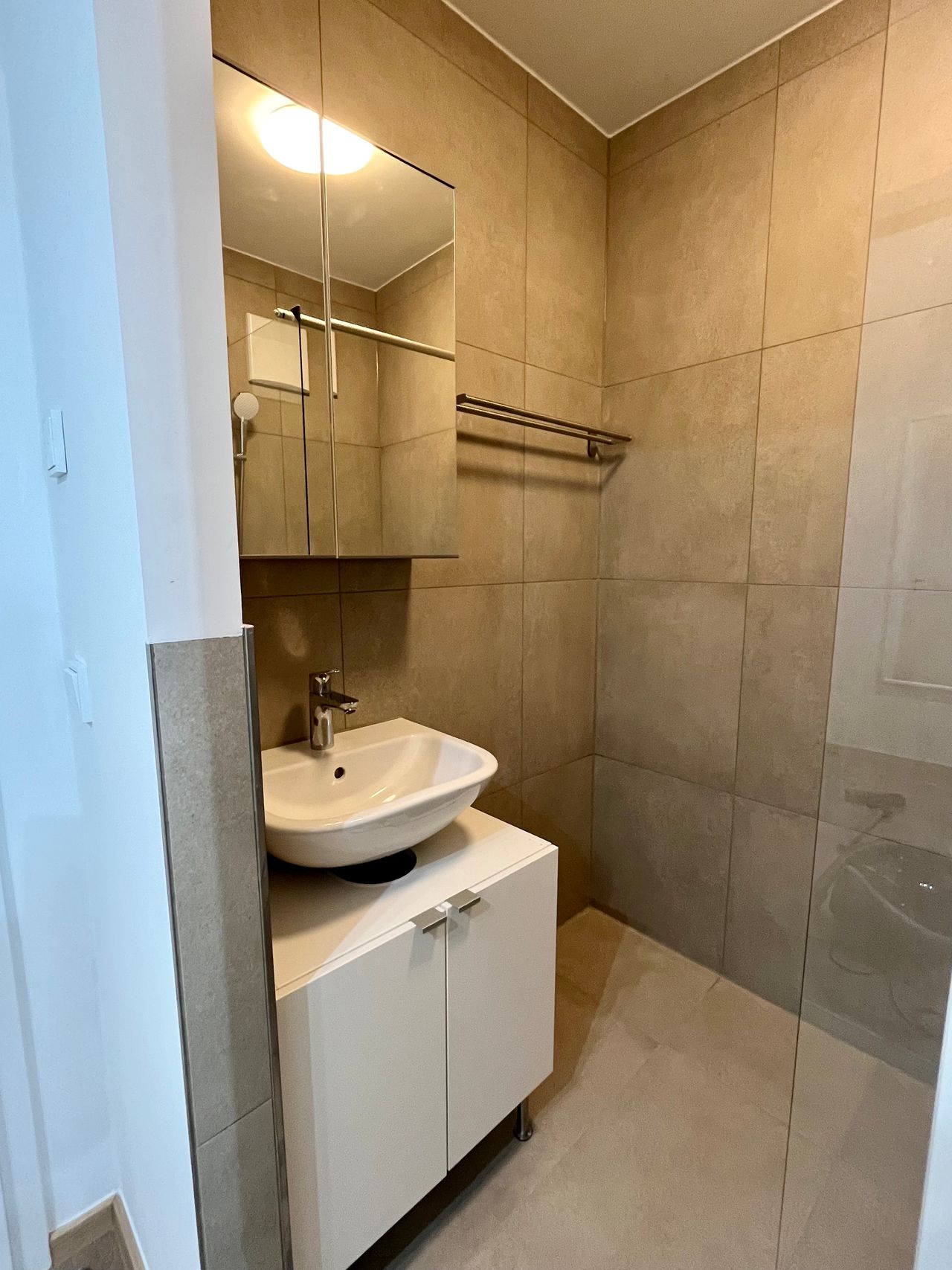 All-inclusive 1-room apartment in a quiet location in the green district of Obermenzing