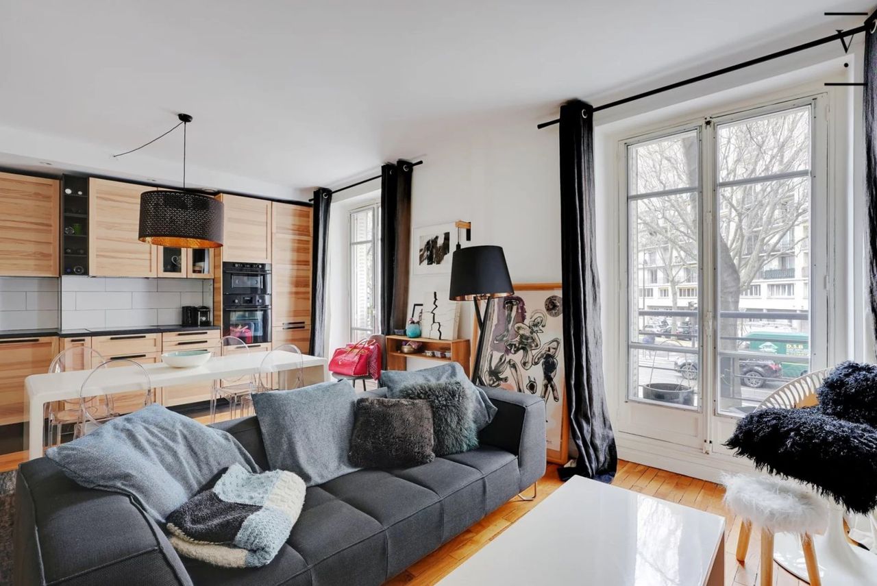 Charming flat - Two separate bedrooms - Access to the Eiffel Tower via the riverside of the Seine