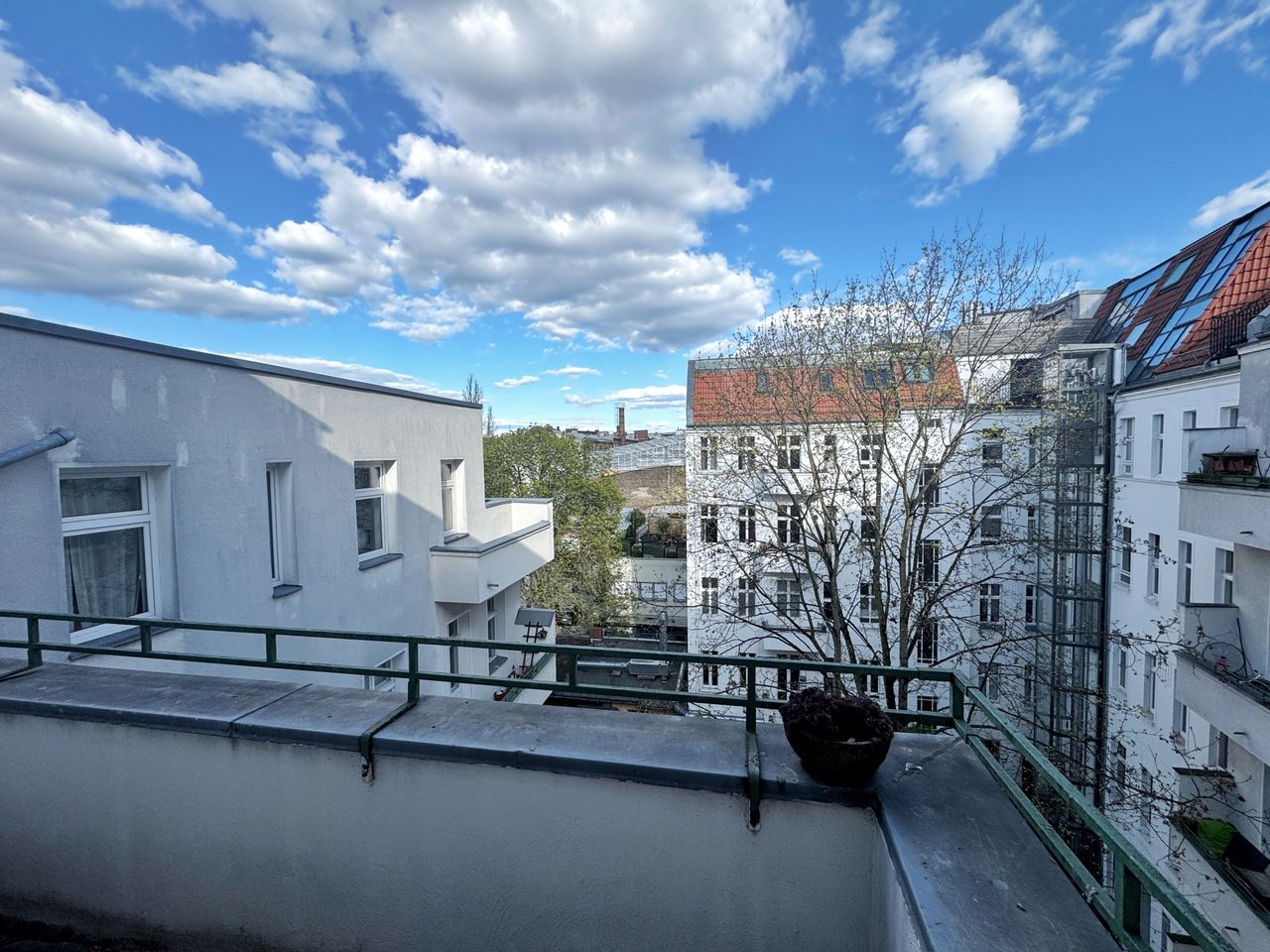 Bright, fantastic apartment in Kreuzberg