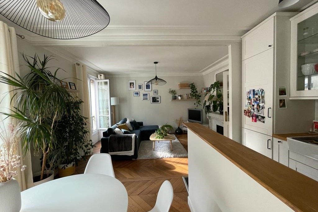 Paris Fully furnished one bedroom apartment